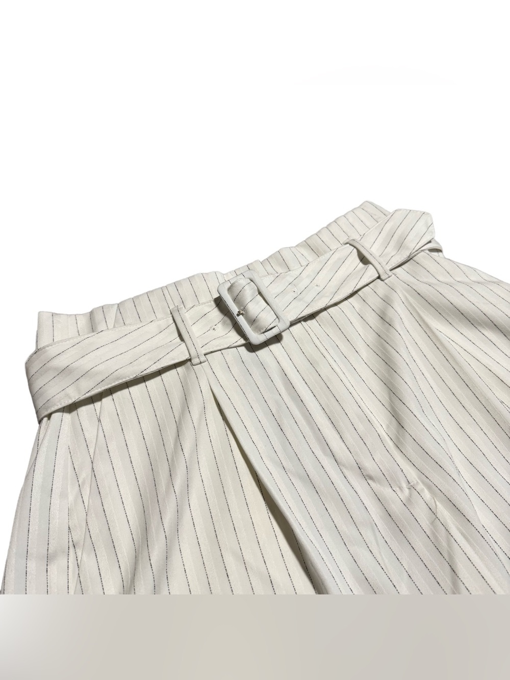 White House Black Market High Rise Pinstripe Short Women's 8 Belted Casual NWT - Picture 4 of 7